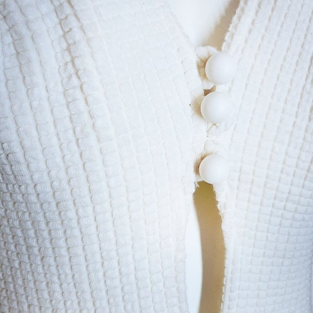 1970s True Vintage White One Piece Knit Swimsuit With A Plunging Open Front - Picture 7 of 13
